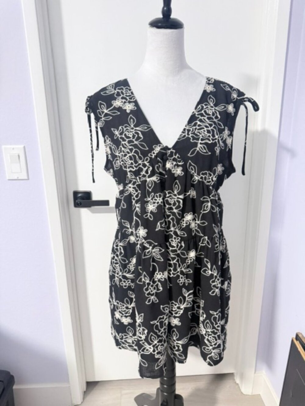 Embroidery mini dress